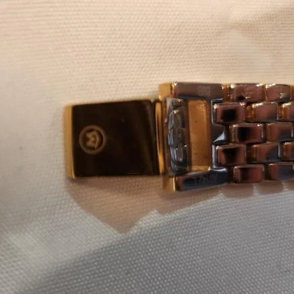 Movado Women's Esperanza Watch Gold toned - Picture 5 of 6